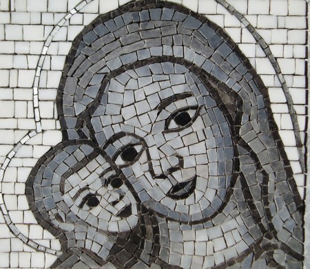 “Mater Salvatoris” -  Marmo bianco carrara, grigio bardiglio (coll.privata)
